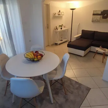 Lino Apartment